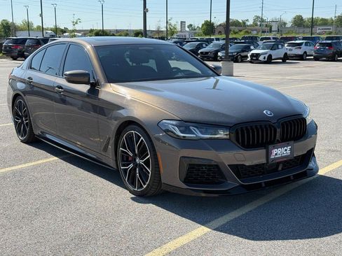 Used 2023 BMW M550i xDrive w/ Executive Package AWD/4WD image 9