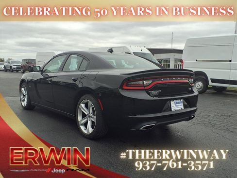 Certified 2017 Dodge Charger R/T image 11