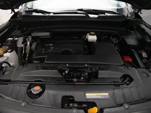 Used 2018 Nissan Pathfinder Platinum AWD/4WD image 3