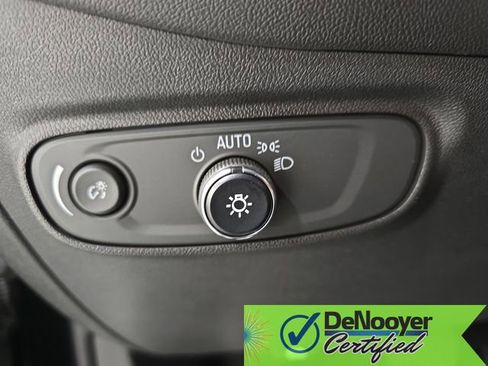 Used 2022 Chevrolet Equinox LT w/ LPO, Floor Liner Package image 24