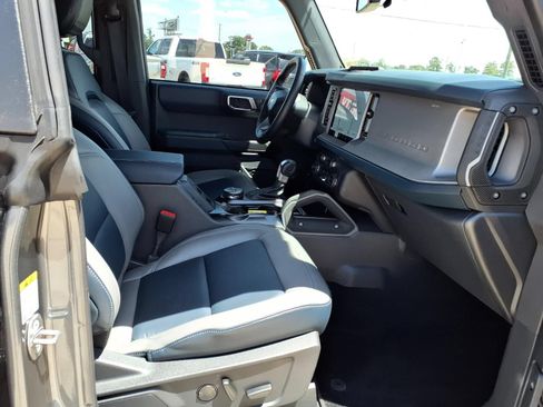 Used 2024 Ford Bronco Outer Banks AWD/4WD image 20