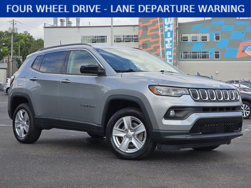 Used 2022 Jeep Compass Latitude AWD/4WD image 1