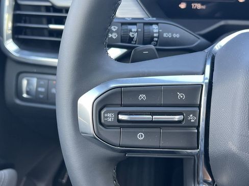 New 2025 GMC Acadia Elevation w/ Elevation Premium Package image 11