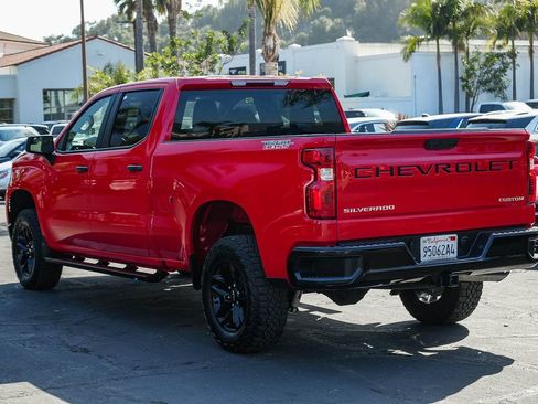 Used 2024 Chevrolet Silverado 1500 Custom Trail Boss w/ LPO, Dark Essentials Package AWD/4WD image 4