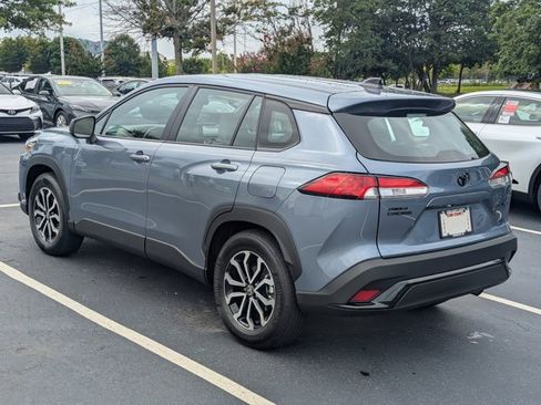 Used 2025 Toyota Corolla Cross AWD Hybrid image 5