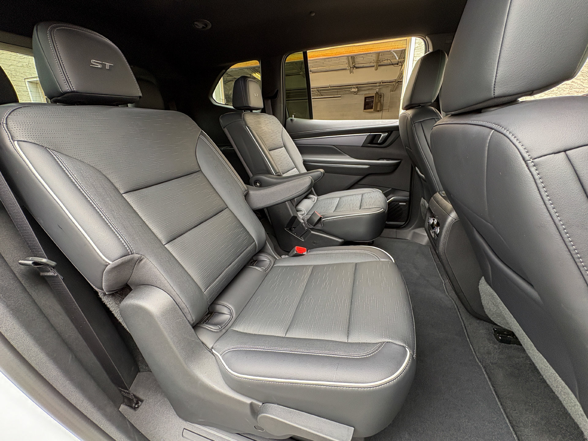 Used 2026 Buick Enclave Sport Touring FWD image 28