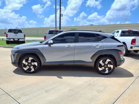 Used 2024 Hyundai Kona Limited FWD image 3