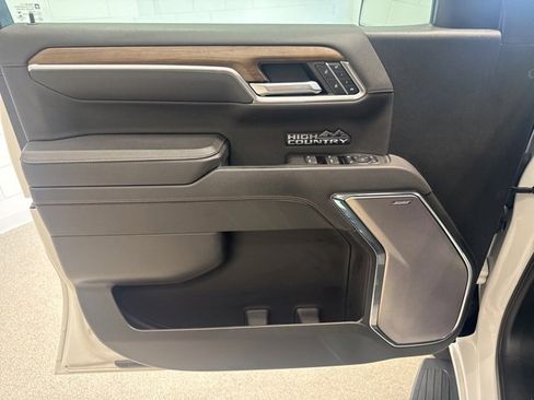 Certified 2023 Chevrolet Silverado 1500 High Country w/ High Country Premium Package image 21