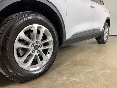 Used 2022 Ford Escape SE w/ Convenience Package image 2