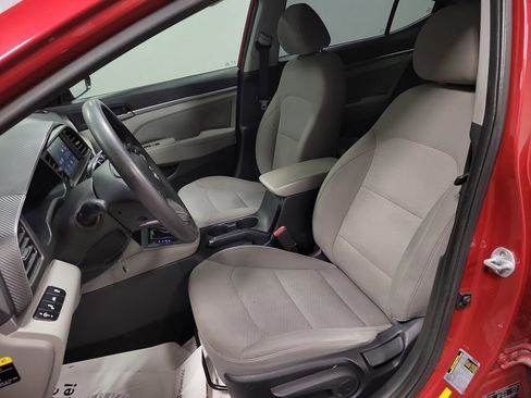 Used 2019 Hyundai Elantra SEL image 14