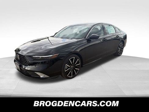 New 2026 Honda Accord Touring image 4