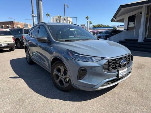 Used 2023 Ford Escape ST-Line FWD image 1