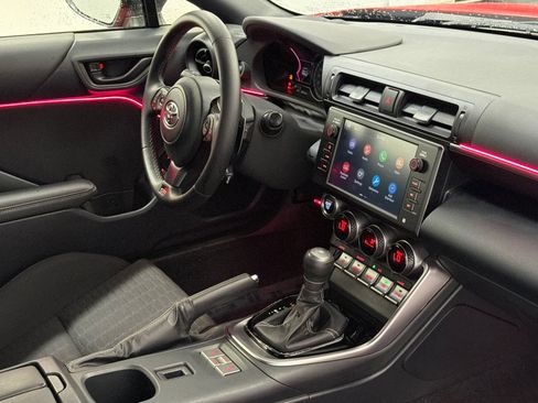 Used 2025 Toyota GR86 RWD image 12