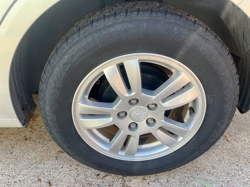 Used 2013 Chevrolet Sonic LT image 11