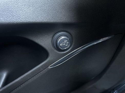 Used 2023 Buick Enclave Essence w/ Experience Buick Package image 21