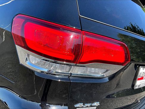 Used 2021 Jeep Grand Cherokee Limited image 28