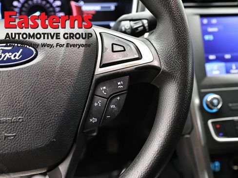 Used 2020 Ford Fusion SE FWD image 16