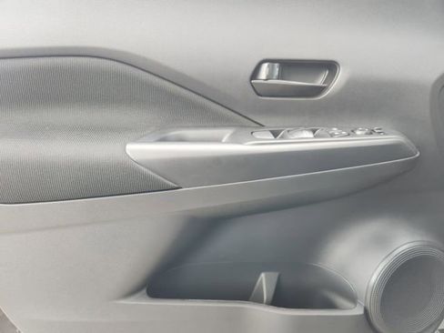 New 2025 Nissan Kicks Play S image 17