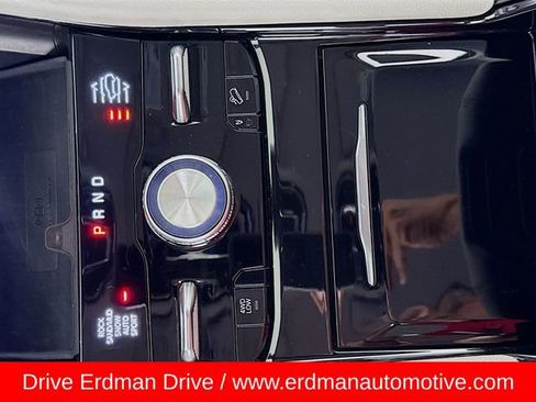 Used 2023 Jeep Grand Cherokee Overland w/ Adv Protech Group III image 19