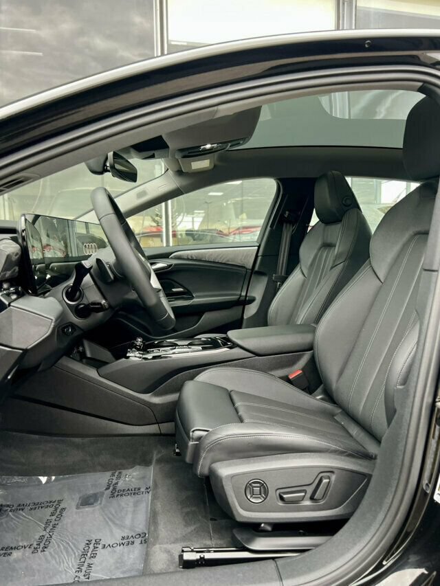 Used 2025 Audi A6 e-tron Prestige AWD/4WD image 17