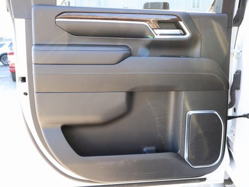 Used 2024 GMC Sierra 2500 SLE image 16