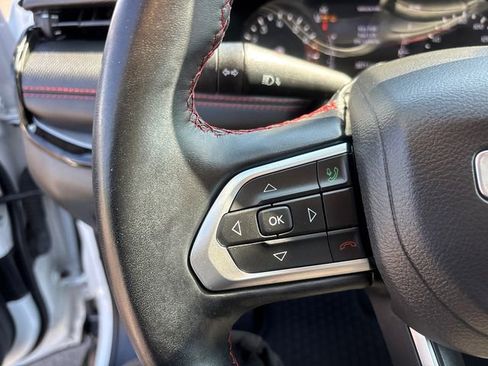 Used 2022 Jeep Compass Trailhawk w/ Trailhawk Convenience Group AWD/4WD image 18