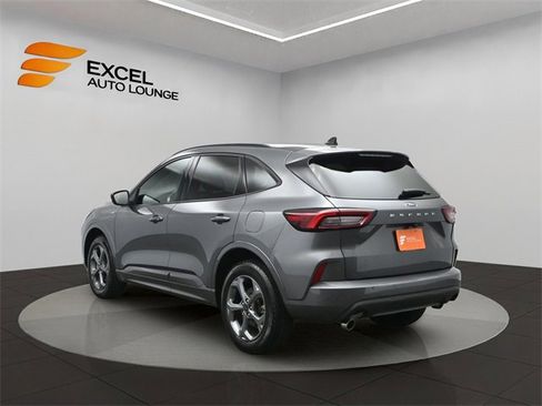 Used 2024 Ford Escape ST-Line image 3