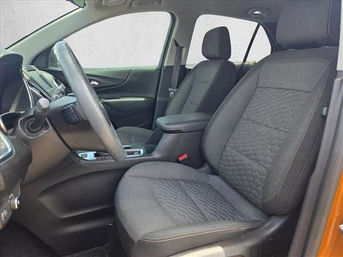 Used 2018 Chevrolet Equinox LT AWD/4WD image 16