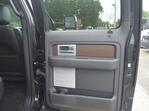 Used 2014 Ford F150 Lariat w/ Equipment Group 502A Luxury AWD/4WD image 26