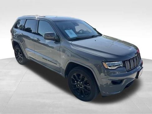 Used 2021 Jeep Grand Cherokee Laredo X AWD/4WD image 13