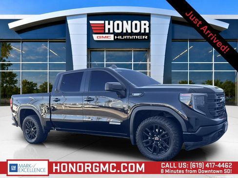 Used 2023 GMC Sierra 1500 Elevation RWD image 1