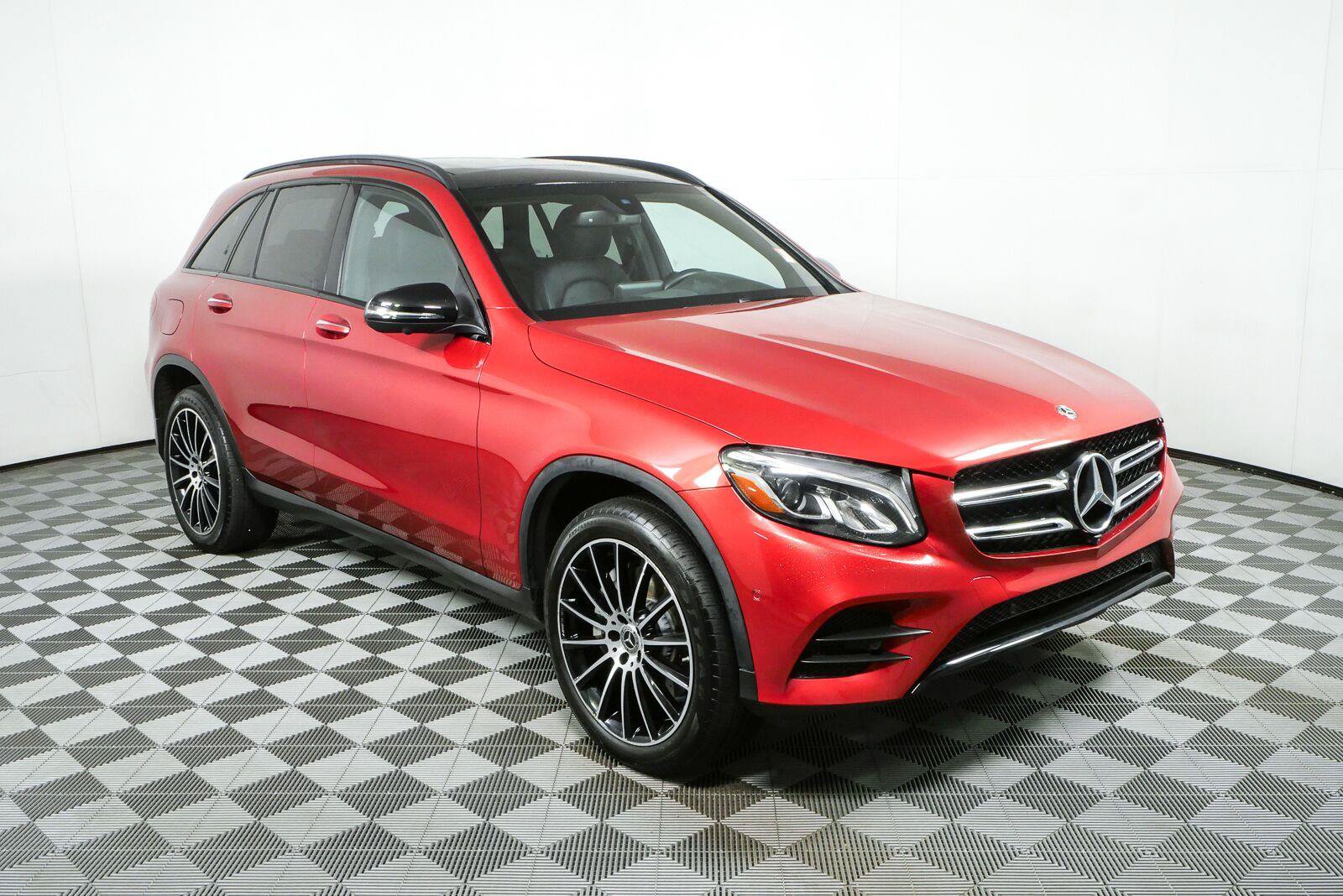 Used 2019 Mercedes-Benz GLC 300 image 1