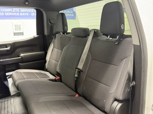 Used 2022 Chevrolet Silverado 1500 Custom AWD/4WD image 17