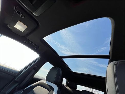 Used 2025 Chevrolet Blazer EV LT image 23