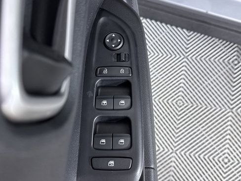 Used 2021 Hyundai Venue SE image 21