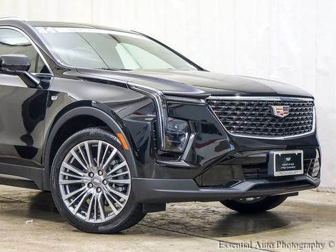 Certified 2024 Cadillac XT4 Premium Luxury AWD/4WD image 6