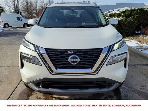 Certified 2023 Nissan Rogue SV w/ SV Premium B Package image 8