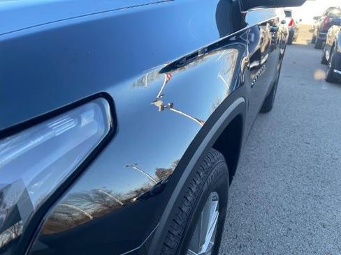 Used 2023 Chevrolet Traverse LT image 5