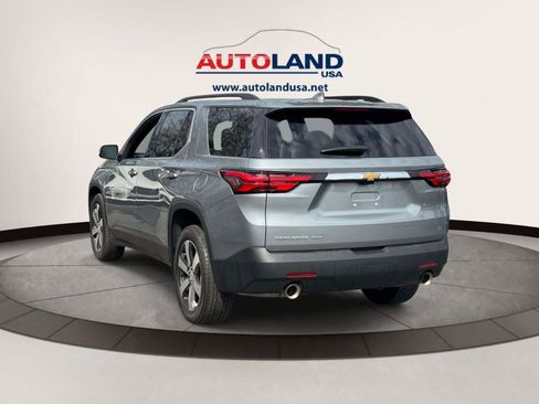 Used 2023 Chevrolet Traverse LT w/ LT Premium Package AWD/4WD image 5