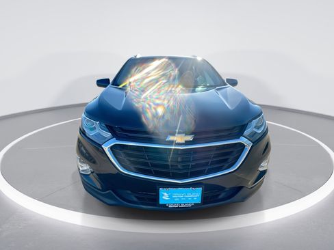 Used 2019 Chevrolet Equinox LT image 3