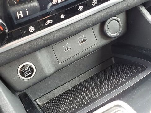 Used 2021 Nissan Rogue S AWD/4WD image 28