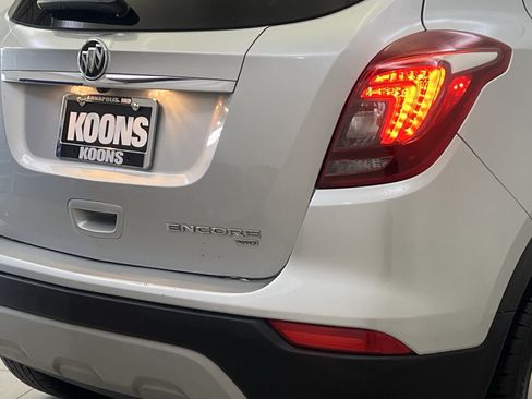Used 2020 Buick Encore Preferred AWD/4WD image 28