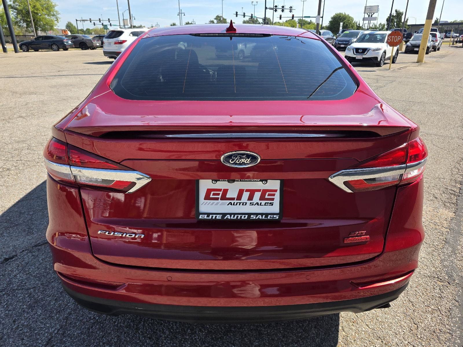 Used 2020 Ford Fusion SE FWD image 6