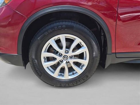Used 2020 Nissan Rogue SV FWD image 23