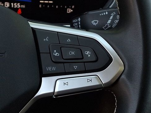 Certified 2023 Volkswagen Tiguan SE FWD image 20