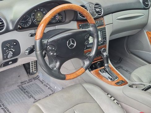 Used 2008 Mercedes-Benz CLK 350 Cabriolet image 10