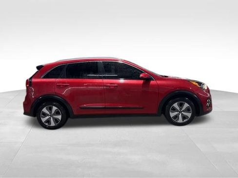 Used 2020 Kia Niro LX image 2