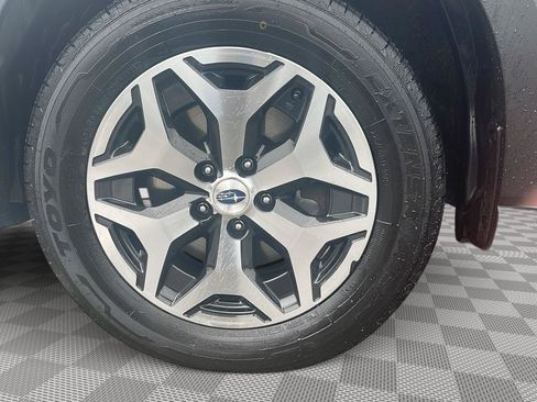Used 2023 Subaru Forester Premium AWD/4WD image 10