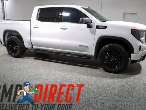 Used 2022 GMC Sierra 1500 Elevation w/ LPO, Elevation Black Package image 7