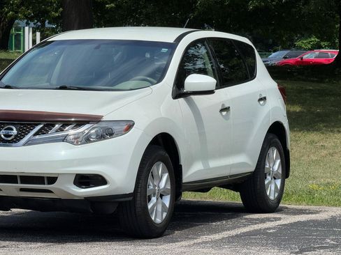 Used 2011 Nissan Murano S FWD image 18